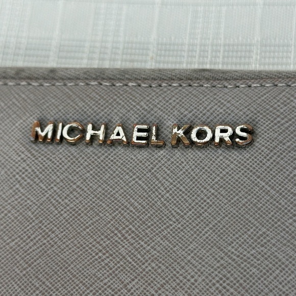 MICHAEL MICHAEL KORS
Jet Set Travel Crossgrain Leather Continental Wallet - Picture 6 of 9